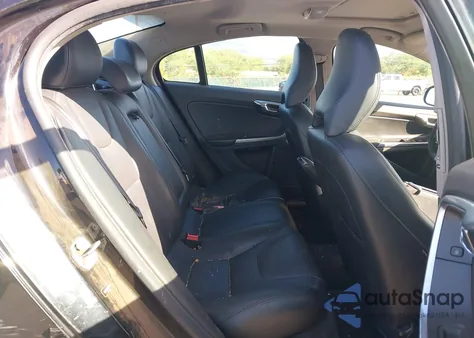 2017 Volvo S60 T5 Dynamic из США, поврежденный, VIN YV126MFL7H2421871